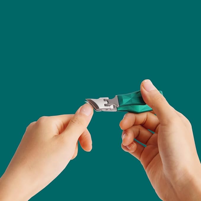 Angled Nail Clippers Green Eagle Beak Oblique Slanted Curved Thick Professional Nail Clippers for Women Adult Men Ingrown