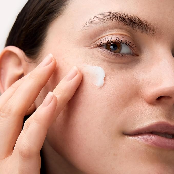 Catrice Extreme Blur Mattifying Primer | Instant Blur & Shine Control with Hyaluronic Acid & Squalane | Vegan & Cruelty Free