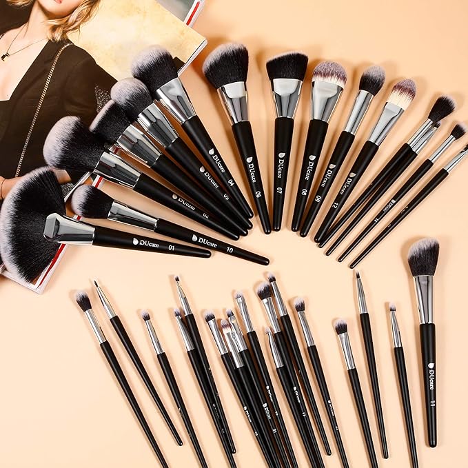 DUcare 32Pcs Makeup Brush Set, Black Kabuki Foundation Blending Brushes, Professional Face Eye Makeup Kit with Fan Concealer Contour Eyeshadow Brushes for Liquid Cream Powder