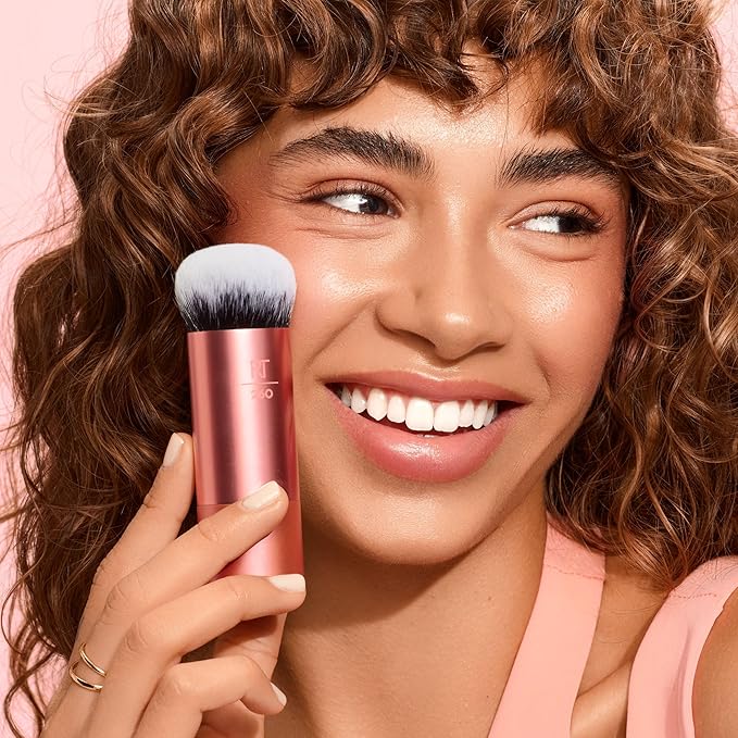 Real Techniques Bubble Blending Makeup Brush, Multipurpose Foundation Brush For Liquid, Cream, & Powder Products, Unique Round Brush Head, Synthetic Bristles, Vegan & Cruelty Free, 1 Count